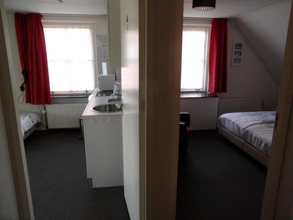 The Sunset Apartments Hollum  Extérieur photo