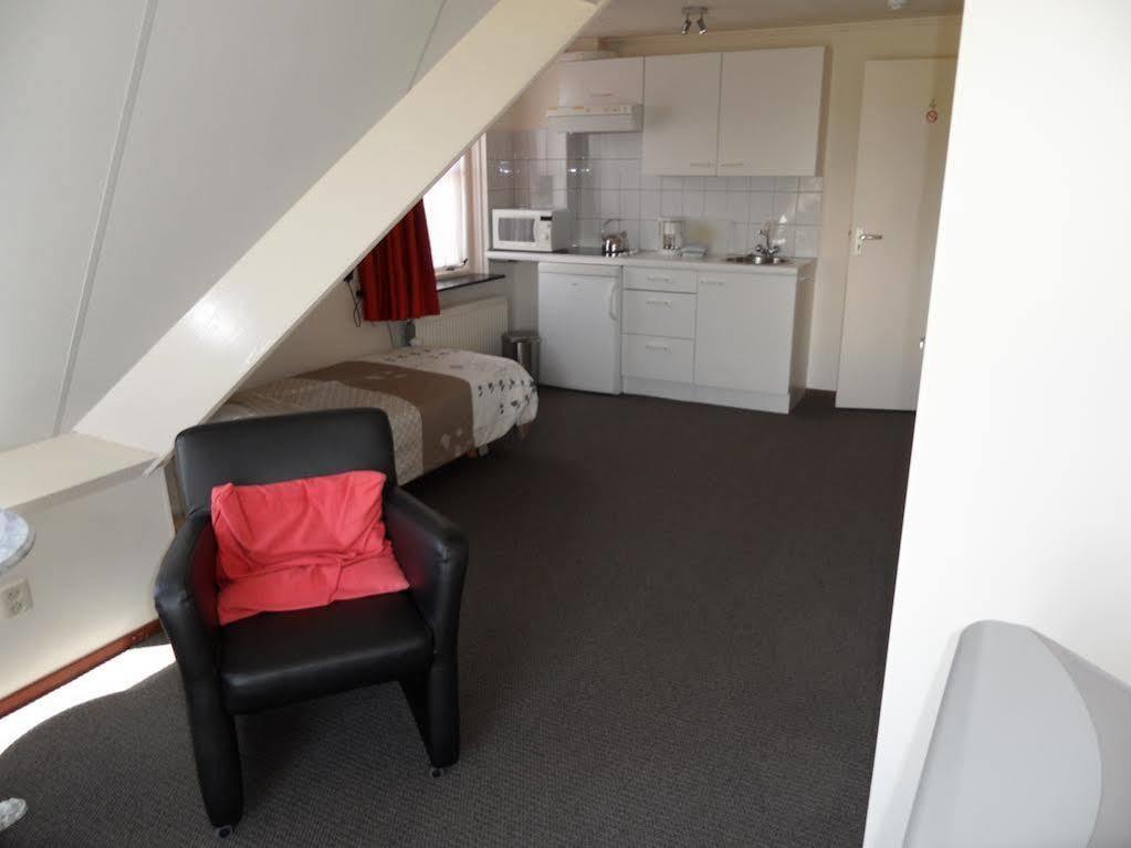 The Sunset Apartments Hollum  Extérieur photo
