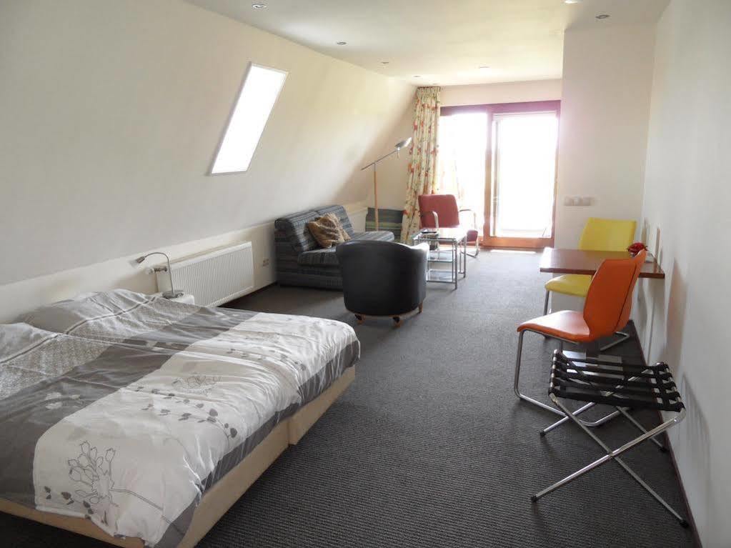 The Sunset Apartments Hollum  Extérieur photo